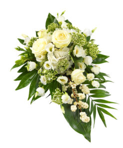 Snittblomster * Begravelse - Båredekorasjon - Stilren båredekorasjon i hvitt : hortensia, roser, eustoma, med dekorativt grønt